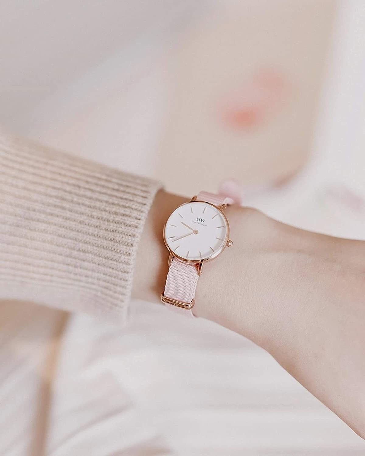 Daniel wellington pink clearance watch